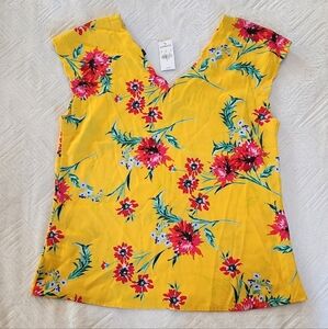 NWT Floral Express Top